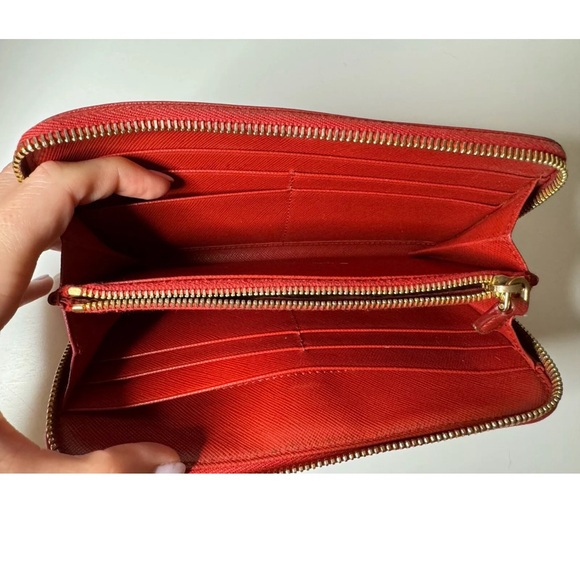 Auth Prada Red Saffiano Leather Wallet with Authenticity Card - Picture 4 of 6